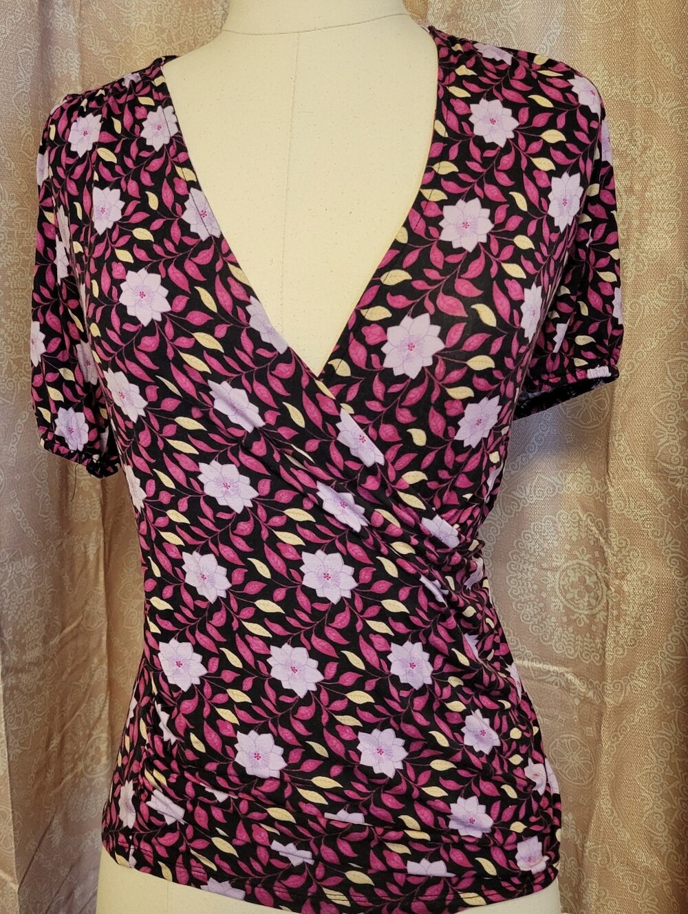 Ann Taylor Floral V-Neck Blouse XS